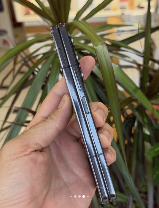 Samsung Z Fold 5 de 512 GB si 12 RAM