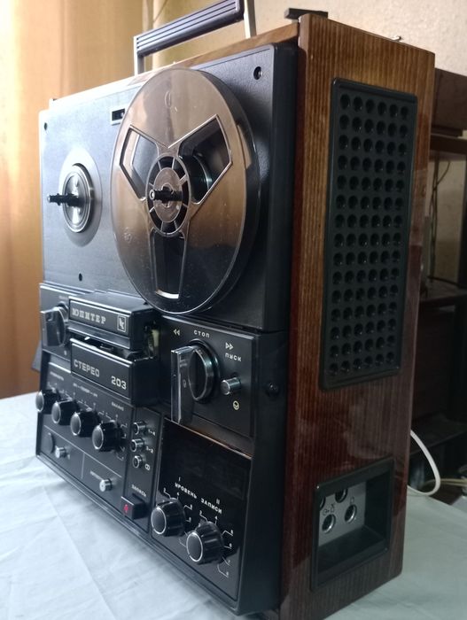 Продам магнитофон Юпитер 203 стерео