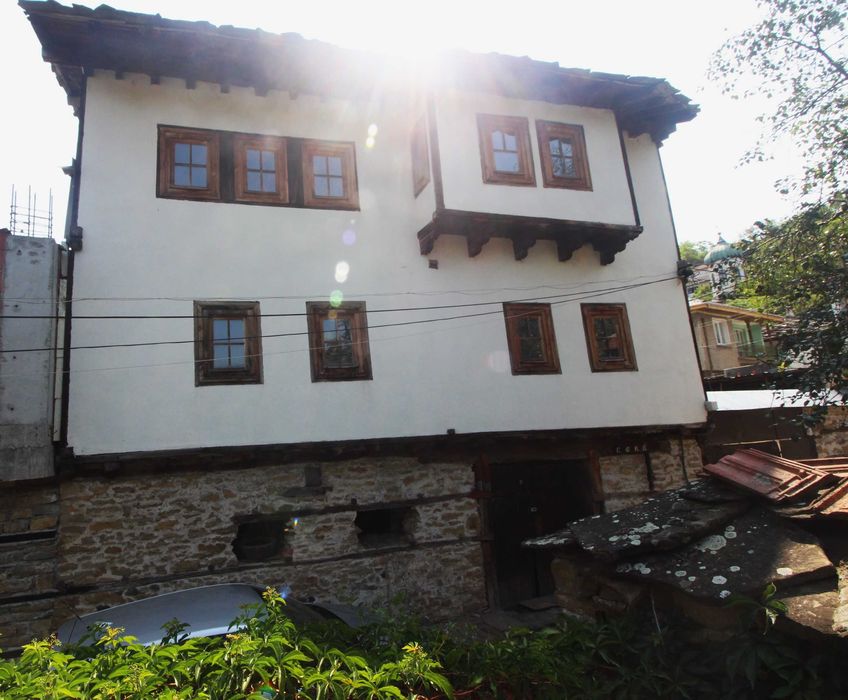 Продава се Къща в Ловеч, Вароша - 148 кв.м за 345 €/кв.м - Снимка #2