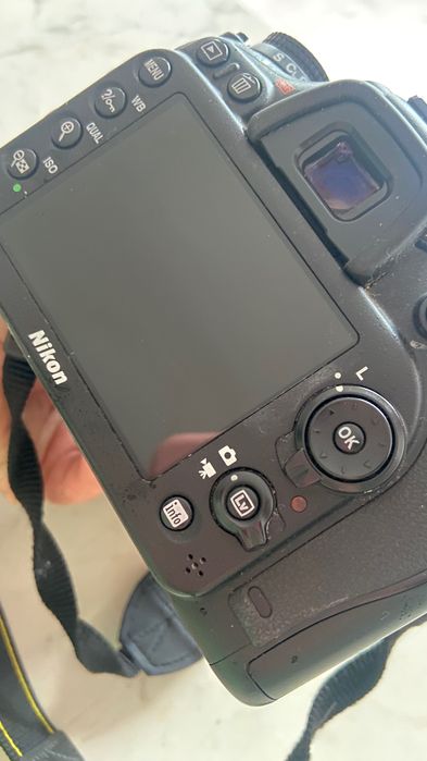 Nikon D7100 + обектив NIKKOR 18–140mm VR