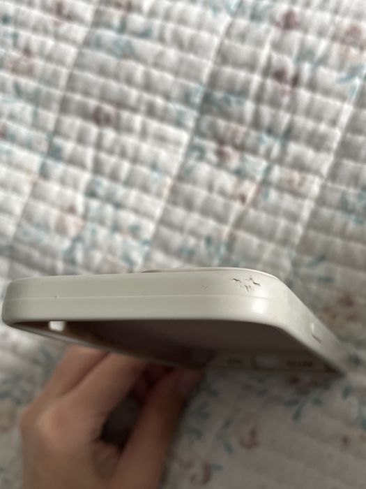 Чехол на айфон 13