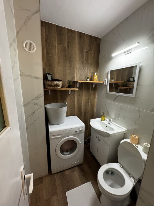 Inchiriez apartament