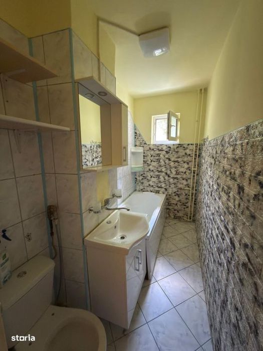 Apartament cu 2 camere, 40 mp, zona Malu Rosu
