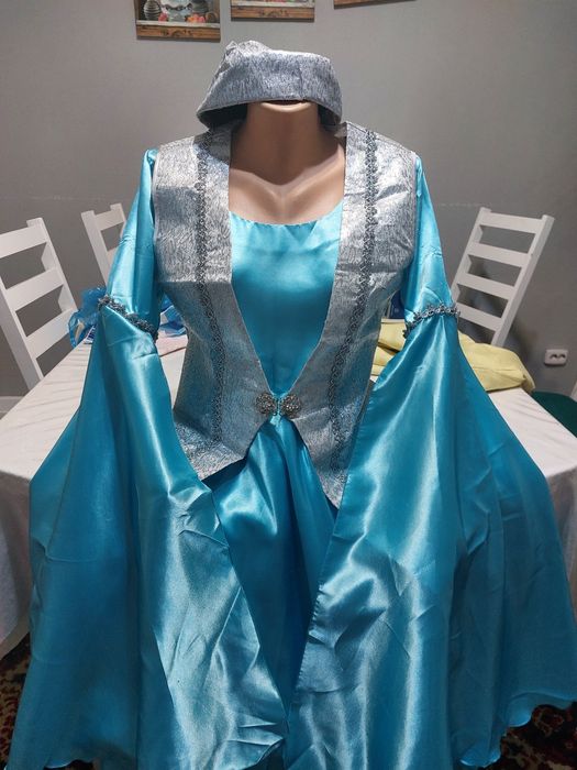 Вечернее платье для праздника