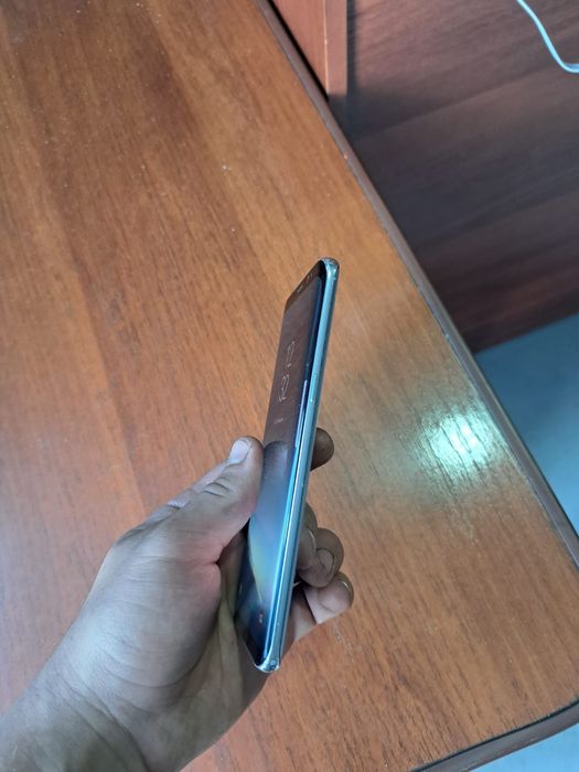 Samsung s8 в хорошем состоянии
