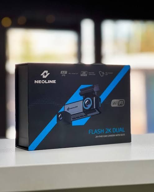 Видеорегистратор Neoline Flash 2K Wi-Fi Dual с двумя камерами