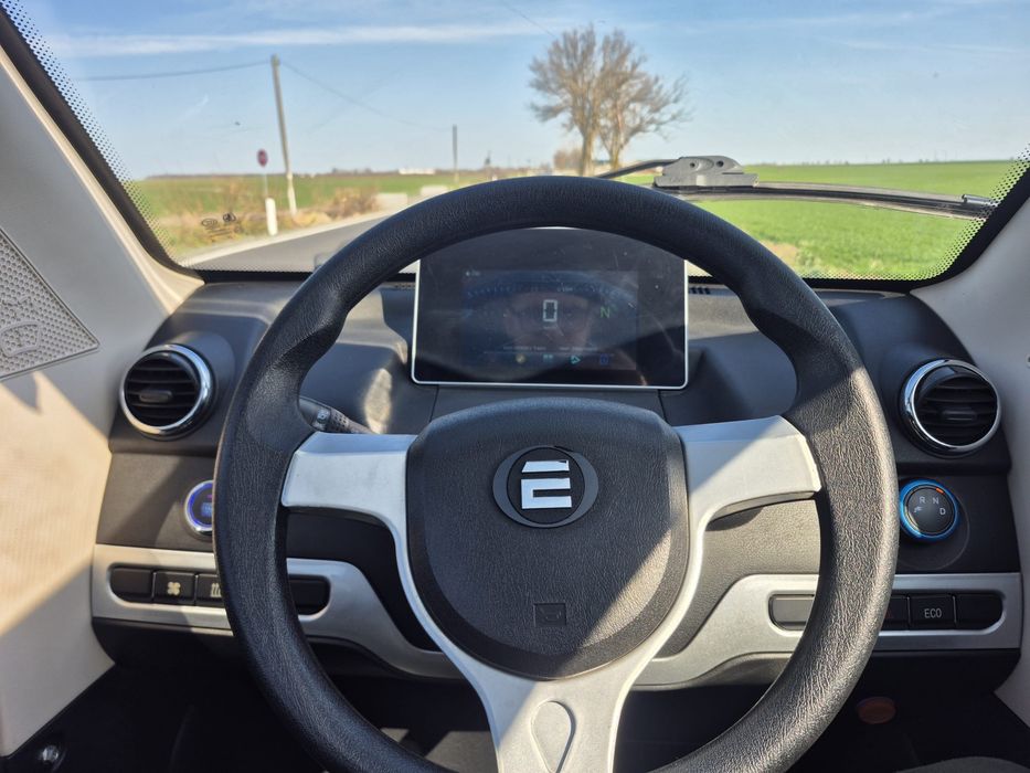 Vând mașinuța electrica Elbons 4ECO