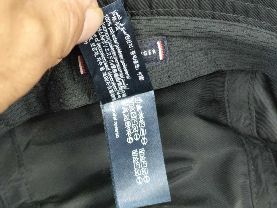 Нова оригинална шапка идиотка Tommy Hilfiger