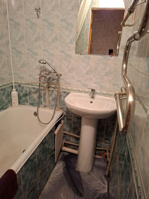 Сдам 2х комнатную 11 микрайон