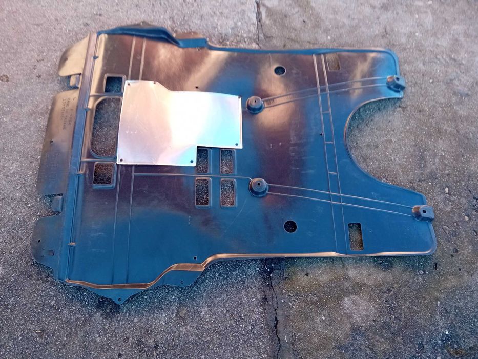 Кора под двигател Ситроен С4