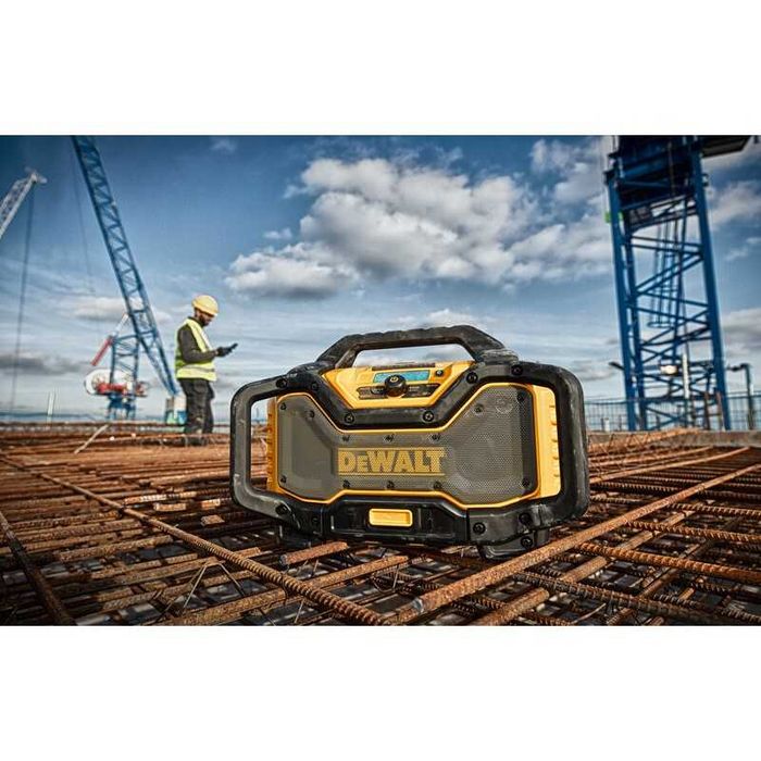 Радио със зарядно устройство DeWALT DCR027, 10.8-18 V и 18-54 V