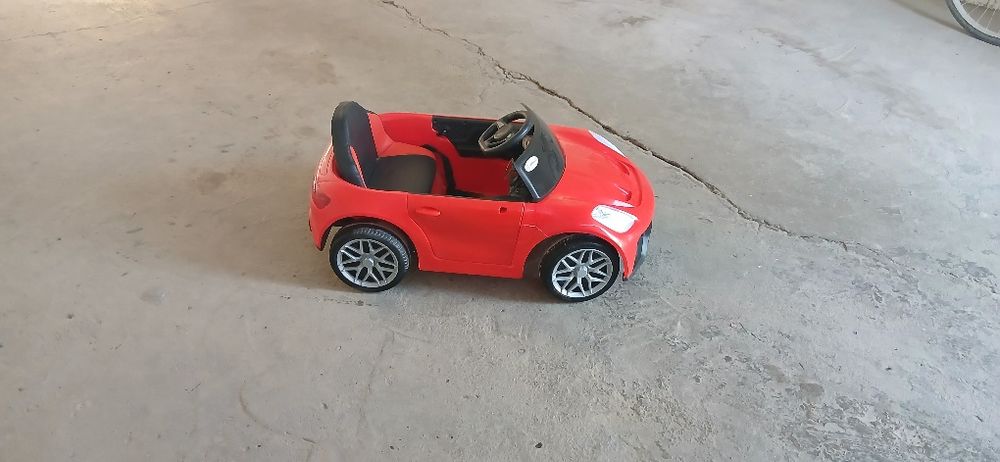 Bolalar uchun elektron moshincha pultli