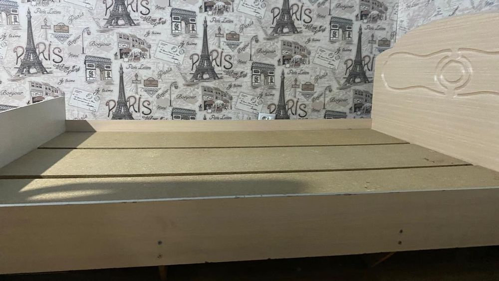 Кровать полуторка!