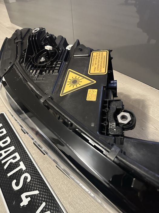 Фар десен BMW X7 Х7 Laser Перфектен