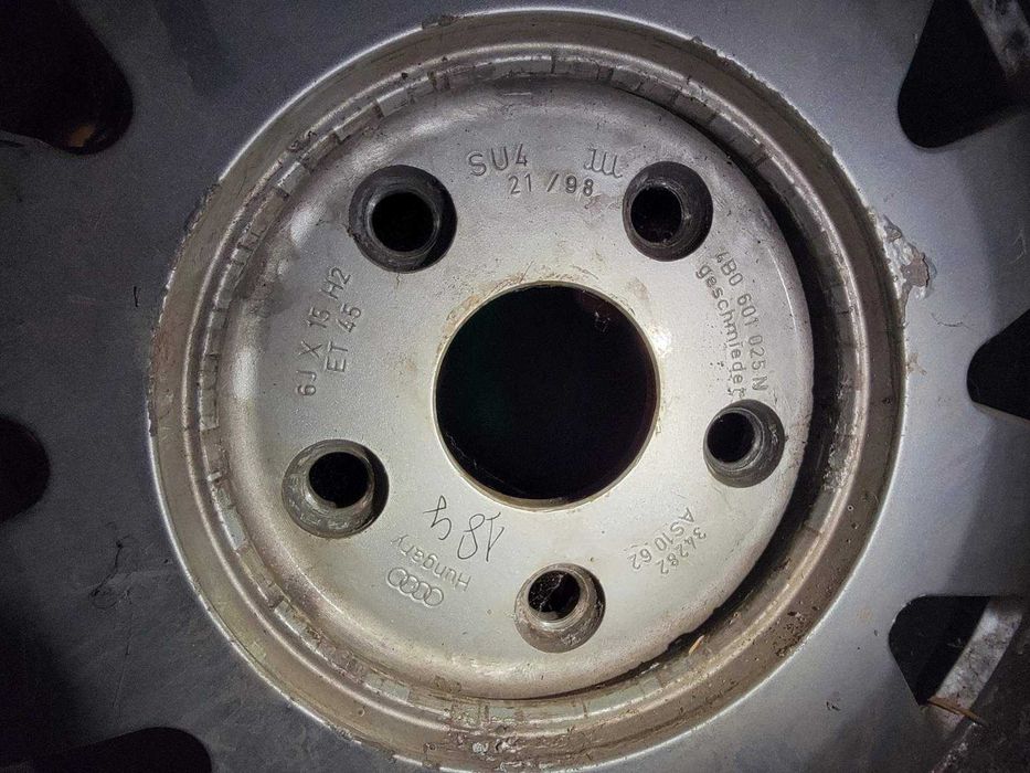 6JX15H2 ET45 алуминиеви джанти с Michelin и Dunlop гуми