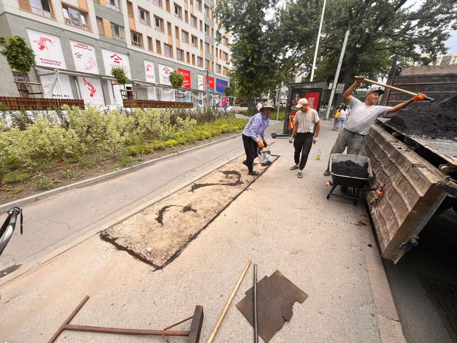 Ямочные работы Укладка асфальта