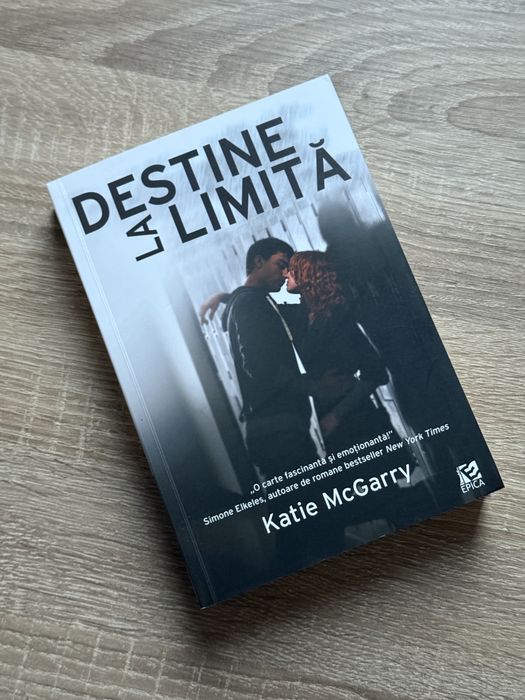 Destine la limita carte