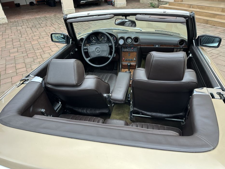 Mercedes-Benz SL560 Cabrio