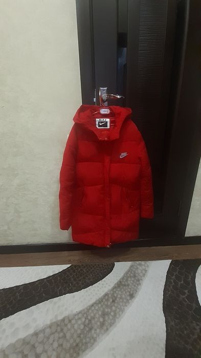 Продам курточку для девочек.