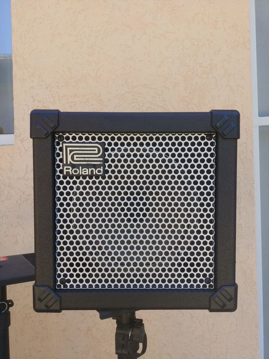 Roland Cube 15 combo amplificator chitara Ibanez Boss Korg Alesis Yamaha
