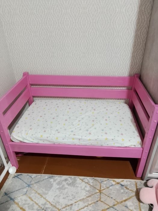 Продам детскую кроватку