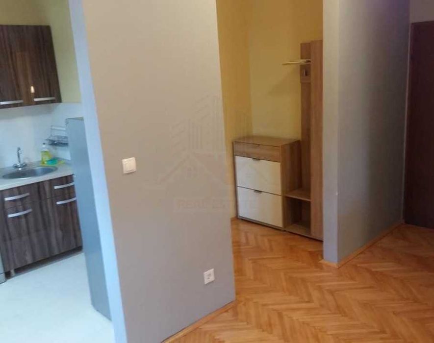 Дава се под наем Двустаен апартамент в Пловдив, Старият град - 60 кв.м за 295.8 € - Снимка #3