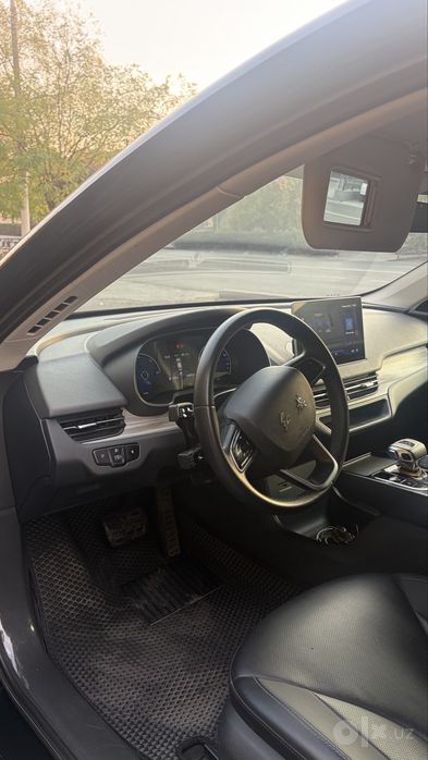 Hongqi eqm 5 500 kmli