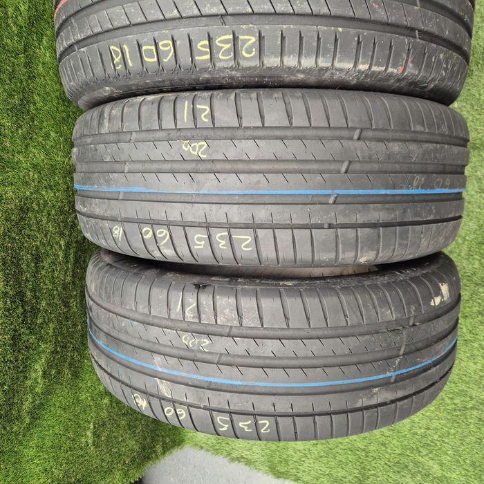 235 60 18 Michelin