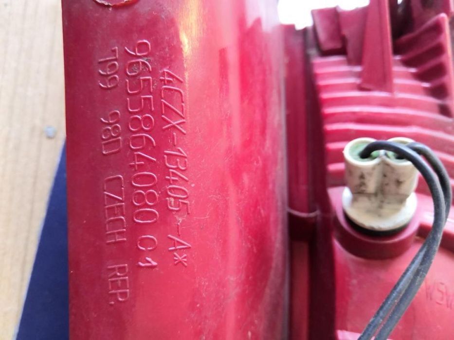 stop tripla aripa stânga citroen C4 Hatchback