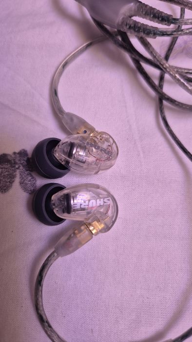 Casti shure in -ear  215 amplificator casti.