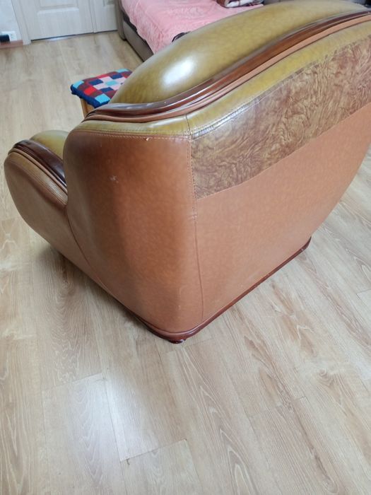 Кресло кожаное одно