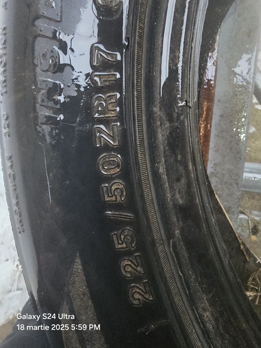 De vanzare cauciucuri 225 /255/213/235 cu janta și fără