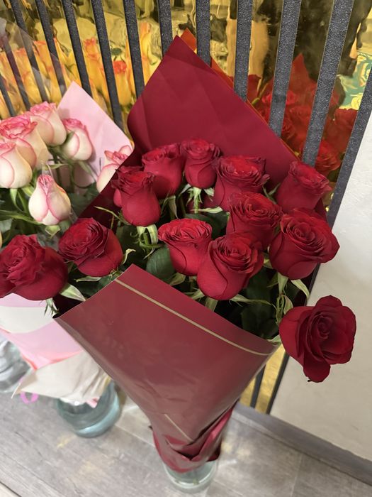 Цветы красный белый