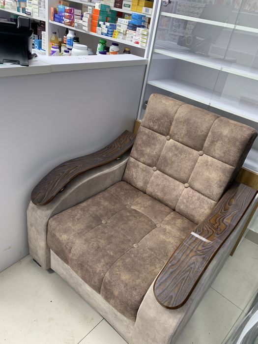 Кресло почти янги 2ой аптекада турган