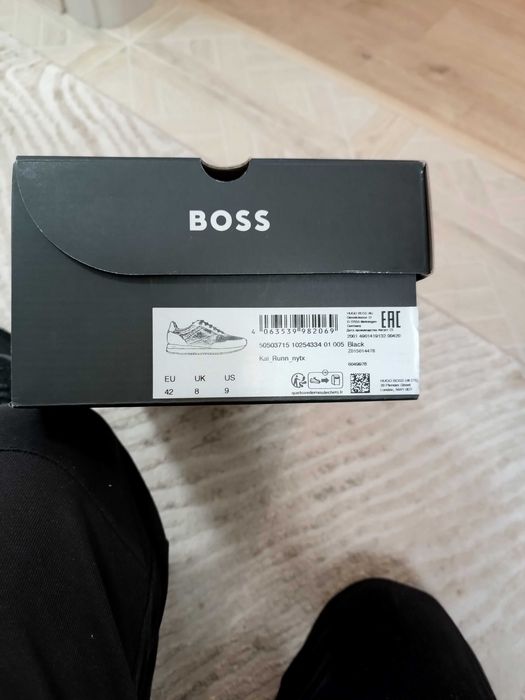 Чисто нови мъжки маратонки BOSS