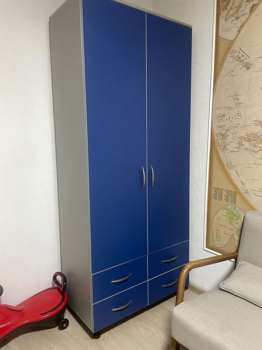 Шкаф для одежды импортный 100:200