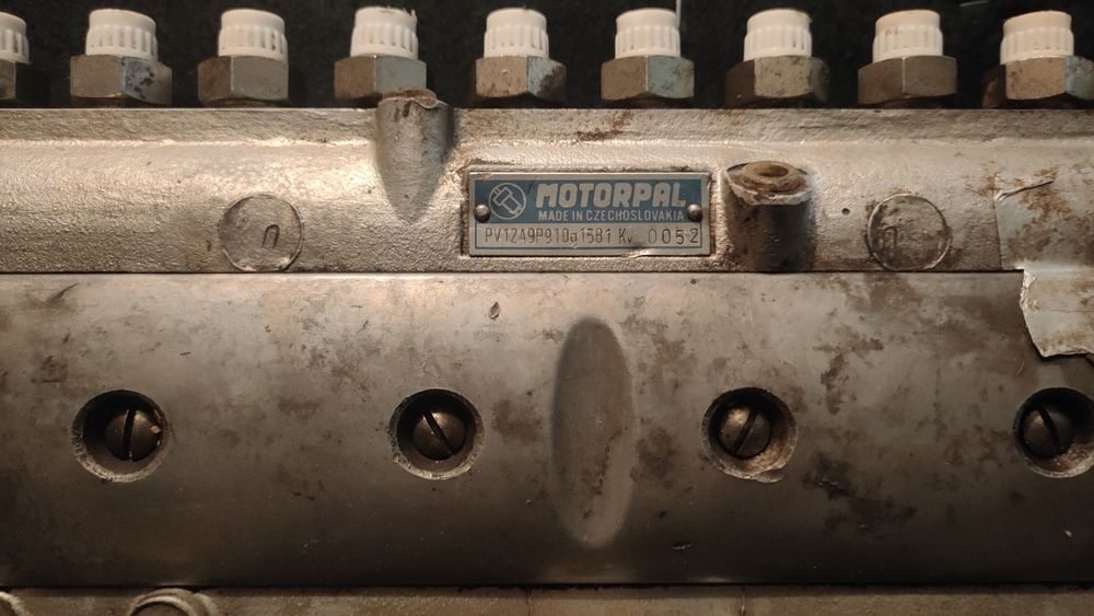 Pompa injecții  buldo macarale