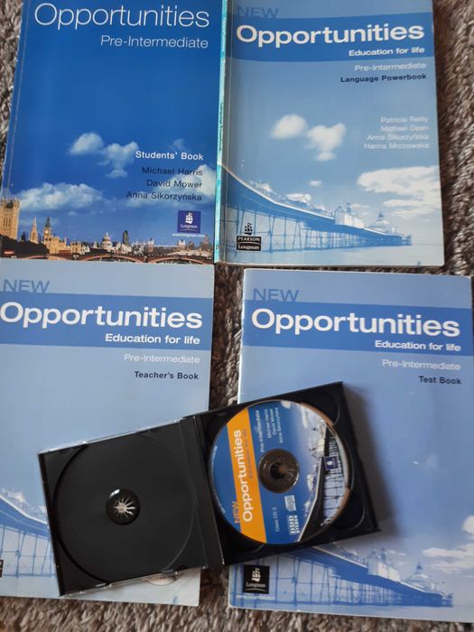 учебници комплект английски Pre- intermediate Opportunitiies