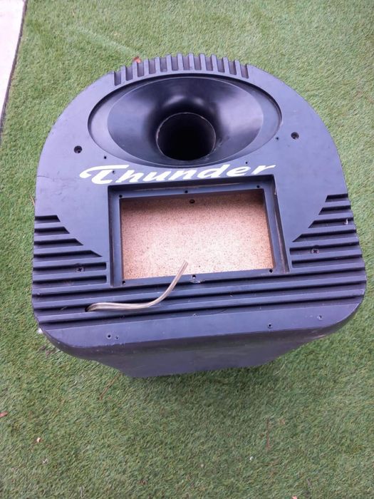 Колони усилвател и бас каса