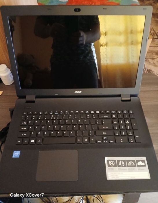 Acer Aspire ES 17 Impecabil