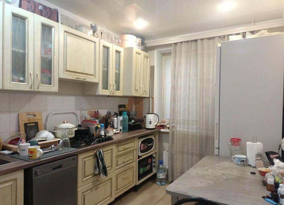 Продам 3хком.квартиру район 8 школы.