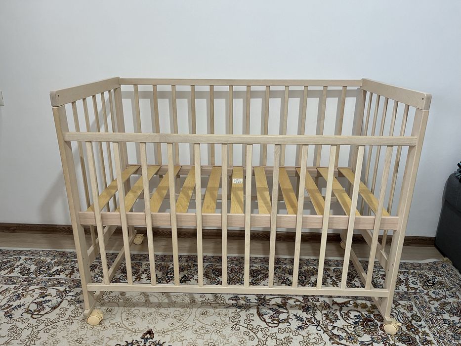 Продам детскую кровать люльку