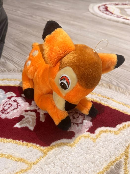 Pui căprioara de pluș în stare foarte bună 30 cm