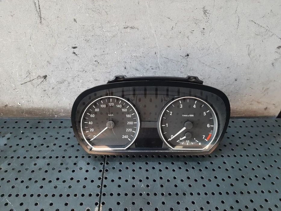 Ceasuri bord benzina bmw seria 1 e87 e81 102493262 1k912258701d
