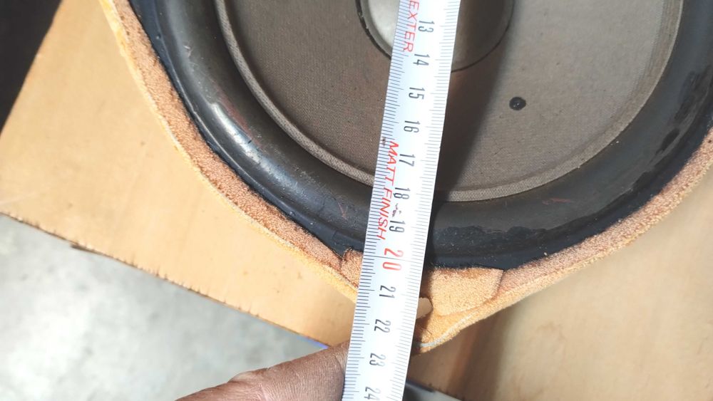 pt muzica un set difuzoare bass Grundig 8 ohmi 30W 20cm