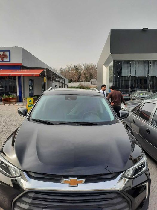 Chevrolet Tracker 2 Premier sotiladi! 2023-yil