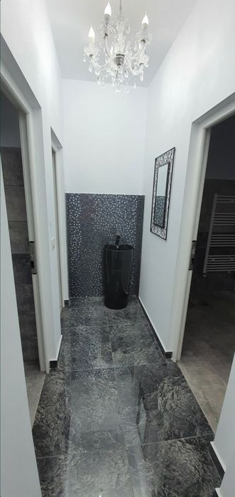 Casă / Spațiu comercial de Vânzare/ Închiriat