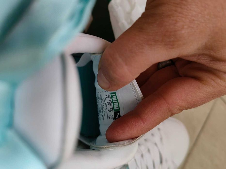 PUMA BASKET BOW Момичешки баскетболни кецове 32 номер.