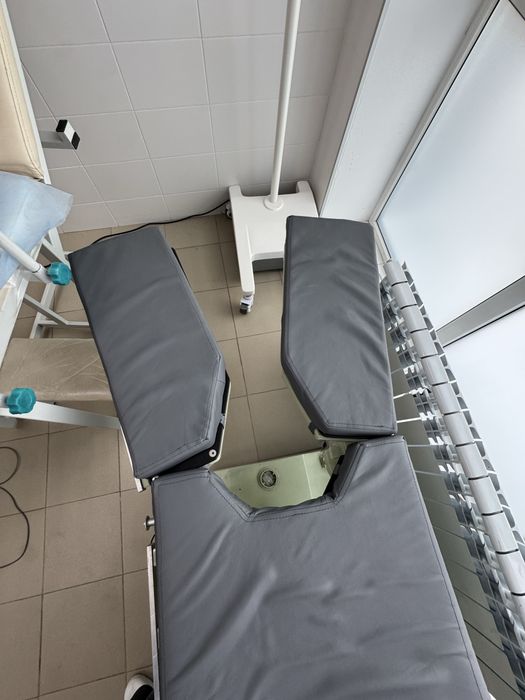 Операционный стол продается