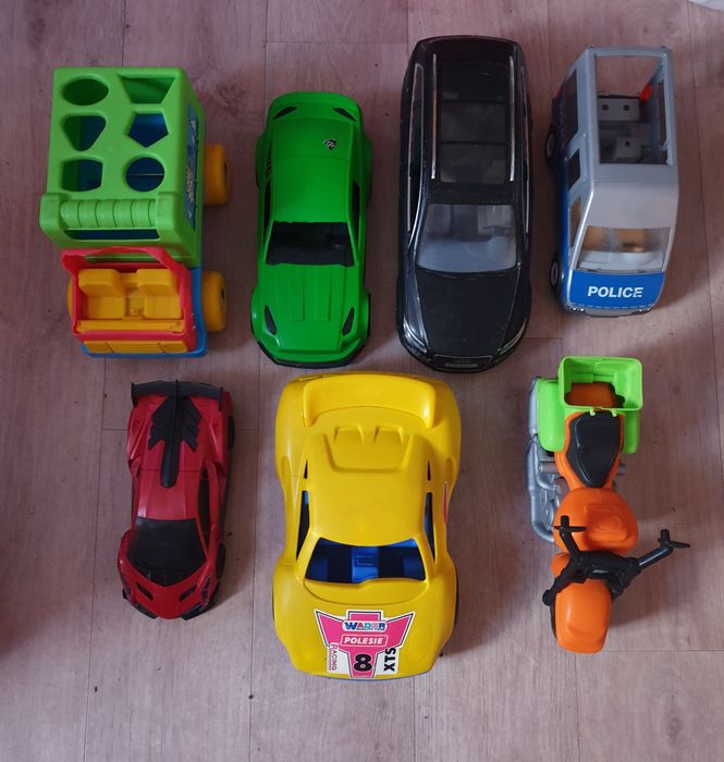 Продам детские машинки .